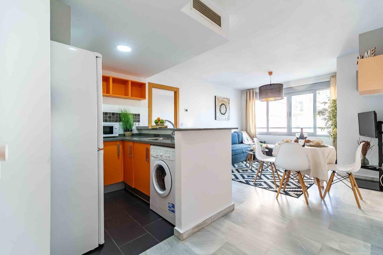 מאלגה Carlos Haya Beautiful Apartment With Parking מראה חיצוני תמונה
