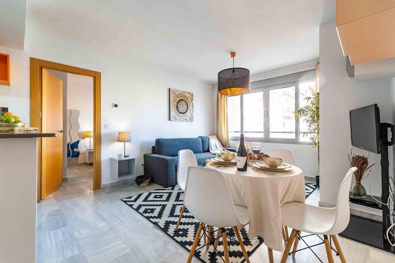 מאלגה Carlos Haya Beautiful Apartment With Parking מראה חיצוני תמונה